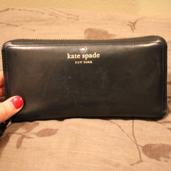 Kate Spade Classic Black Continental Wallet - Picture 2 of 5
